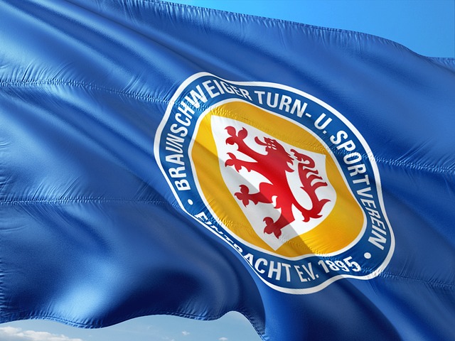 随着篮球运 随着篮球运